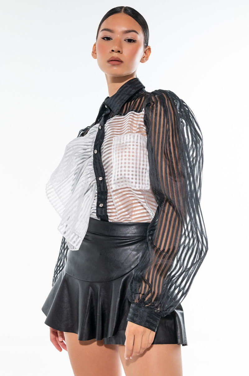 2 TONE PUFF SLEEVE BLOUSE