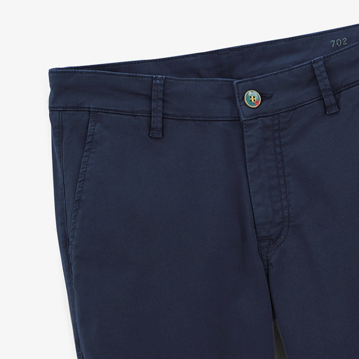 Chino 702 coupe droite confort bleu marine en coton homme serge blanco