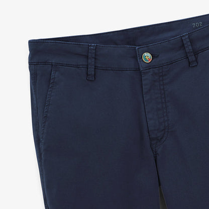 Chino 702 coupe droite confort bleu marine en coton homme serge blanco