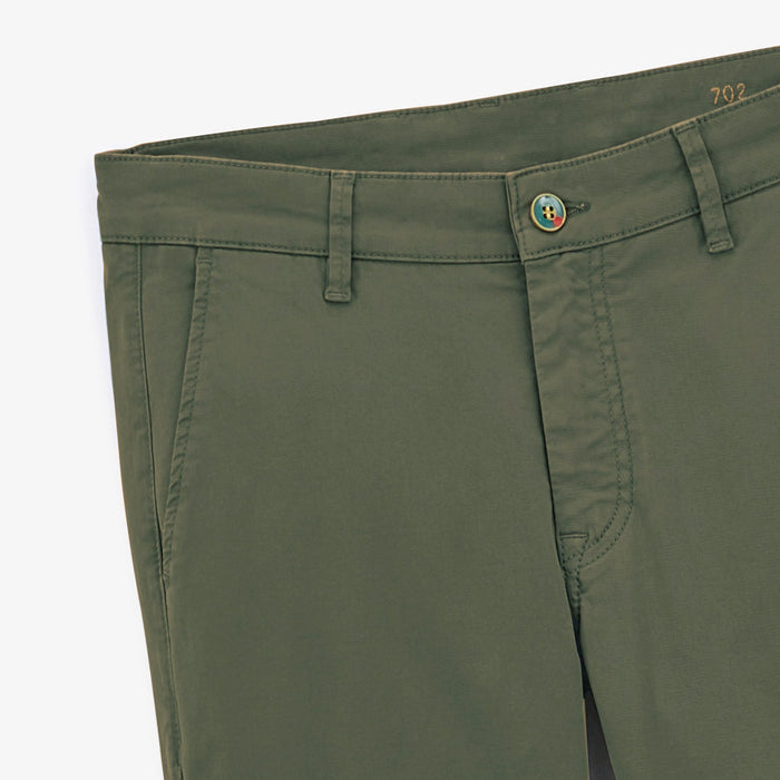 Chino 702 coupe droite confort vert militaire en coton homme serge blanco