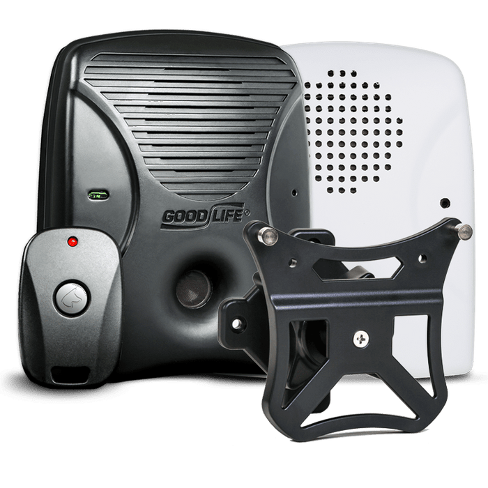 Discreet Neighbor Pack – MAX. Pictured: Dog Silencer® MAX with its included remote, a matte-white faceplate, and a wall mount