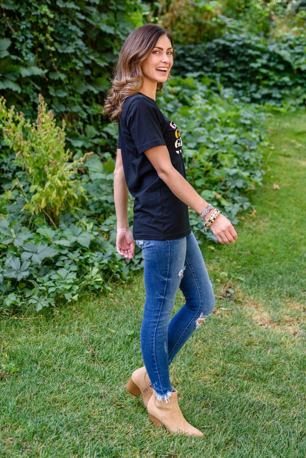 Hazel Blues® | Grateful Heart Graphic T-Shirt In Black