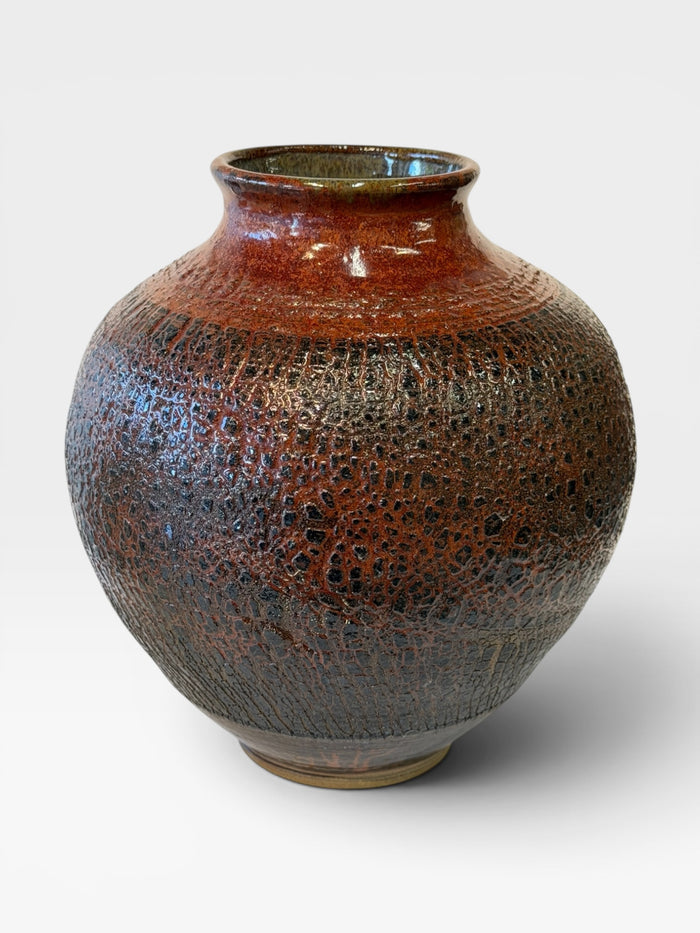 Vase, med - dragon skin texture